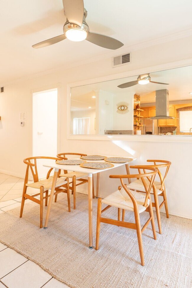Building Photo - Cozy Zen Retreat Home with 4BD+3BA  Share ...