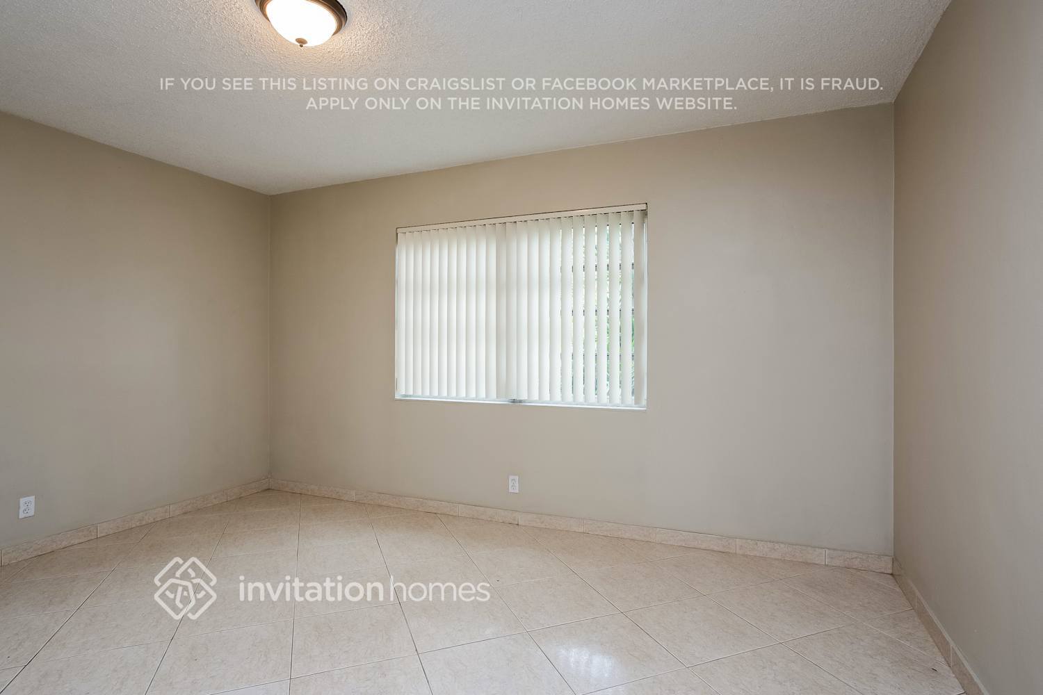 Building Photo - 1313 N Park Rd