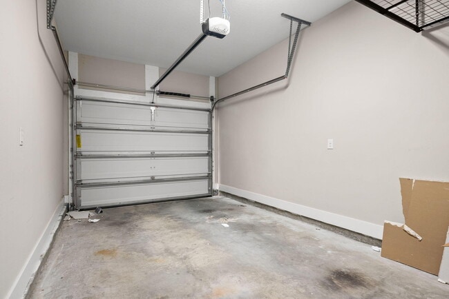 Building Photo - 222 N Sand Palm Rd