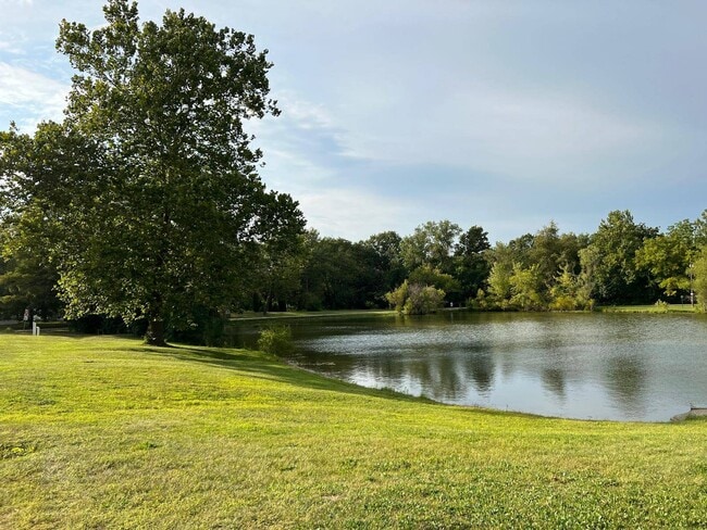 Building Photo - 103 Hollyhock Ln