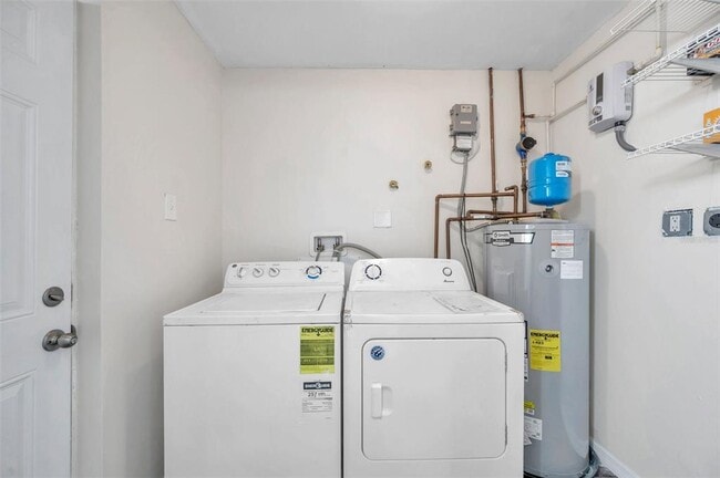 Building Photo - 920 40th St N