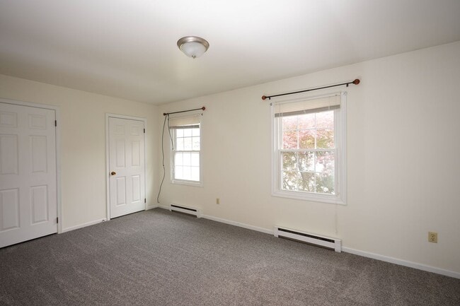 Building Photo - 1308 S Mt Joy St