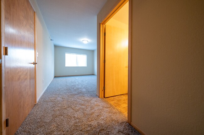 Building Photo - 16520 Tranquility Ct