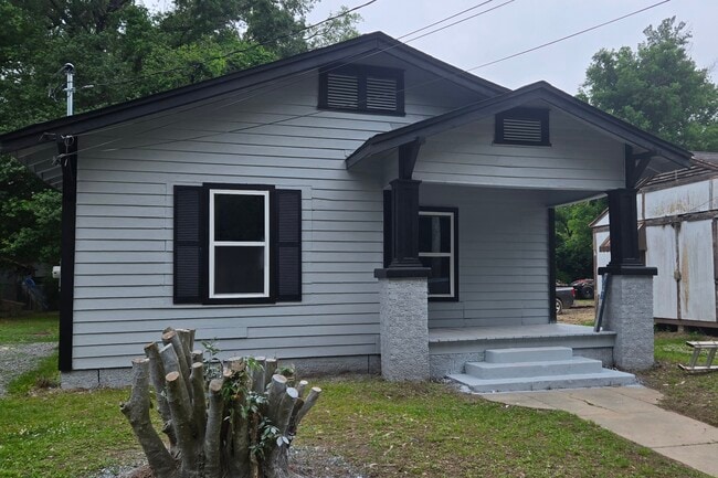 Building Photo - 3112 Lee Ave
