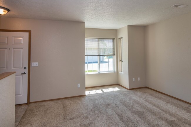 Building Photo - ArrowRidge Town Homes