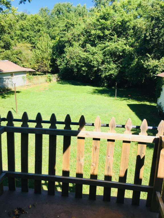 Building Photo - 2500 Kildare St NW