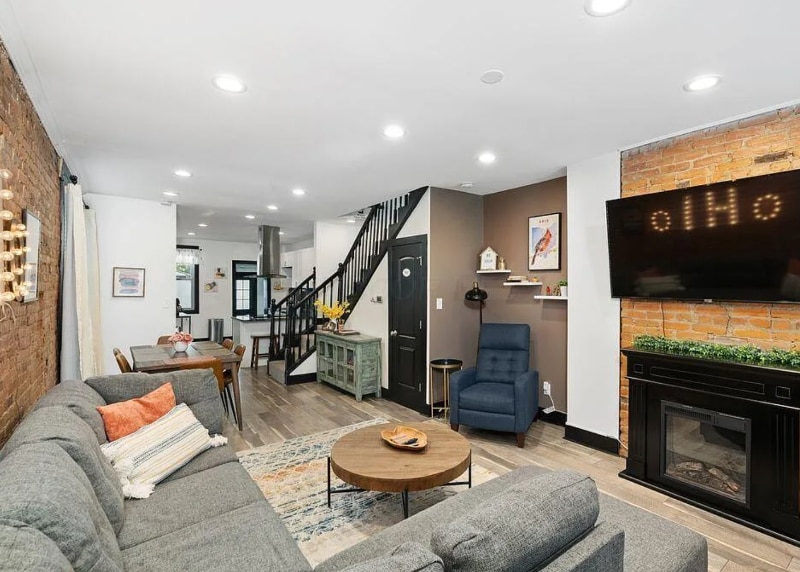 Building Photo - 241 Taylor Ave