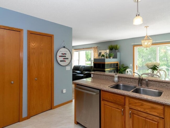 Building Photo - 15636 Fjord Ave