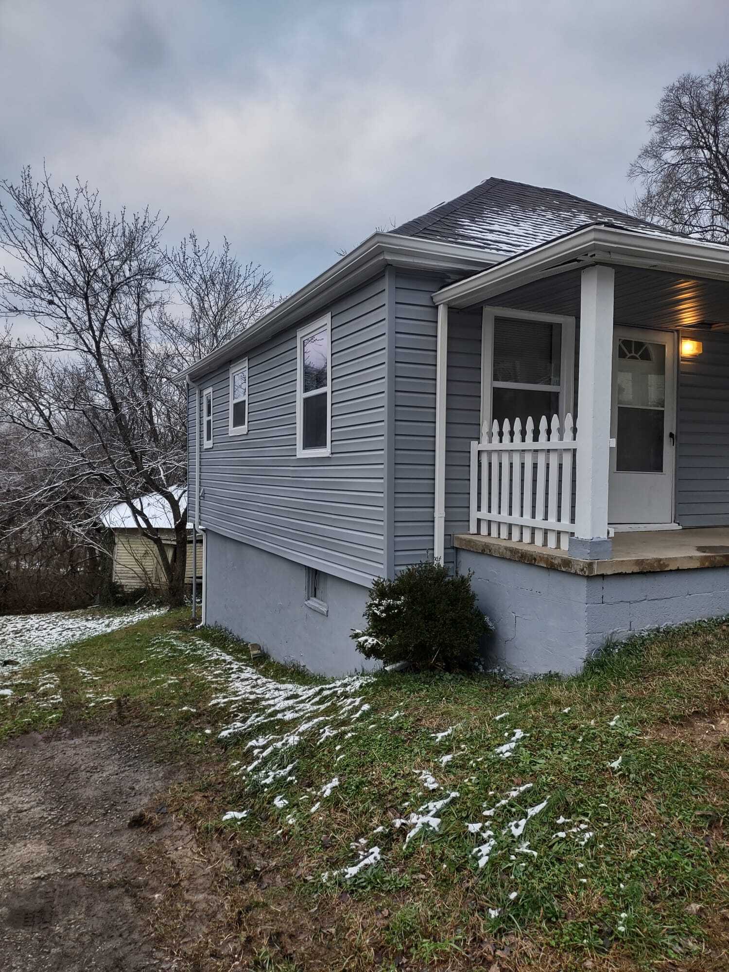 Building Photo - 724 Ben Hur Ave