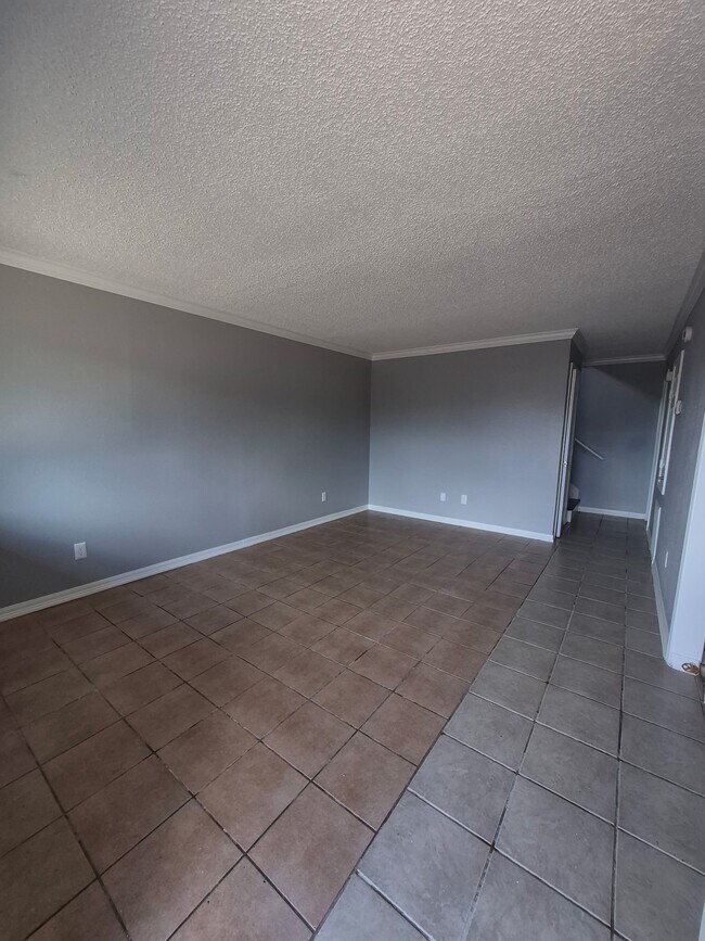 Building Photo - 738 Coolwood Dr