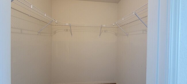 Building Photo - $500 OFF MOVE-IN! 2 Bedroom Condo near Air...