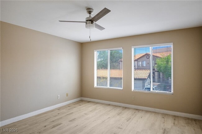 Building Photo - 1575 W Warm Springs Rd