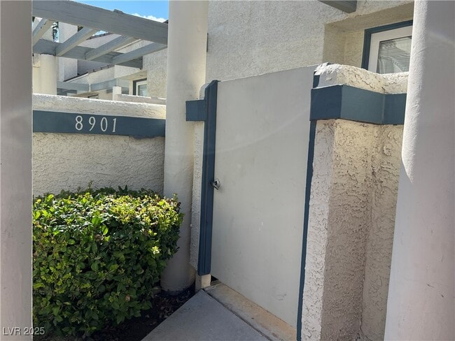 Primary Photo - 8901 Antioch Way
