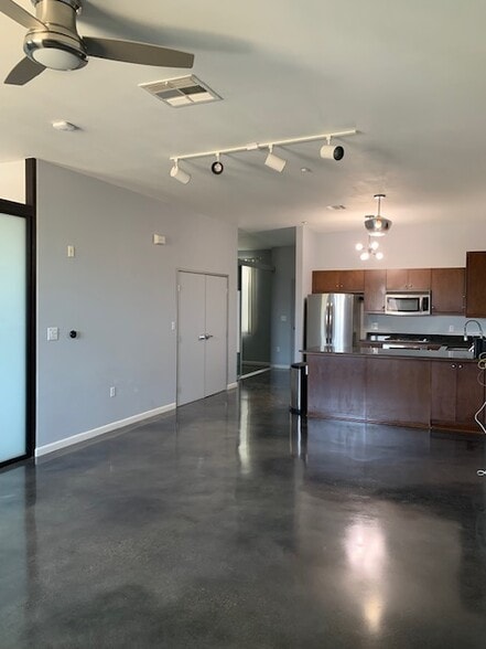Beautiful glossy concrete floors - 435 W Center Street Promenade