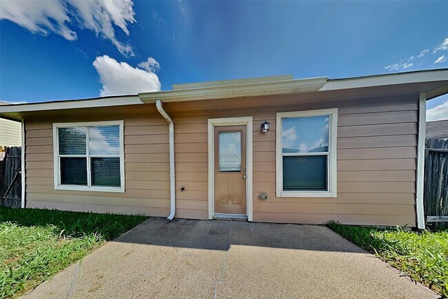 Building Photo - 19027 Yaupon Pass Dr