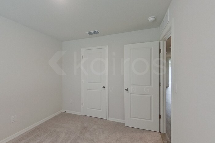 Building Photo - 4669 Finland Ave