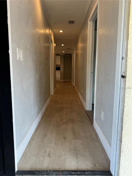 Building Photo - 4807 E 10th Ave