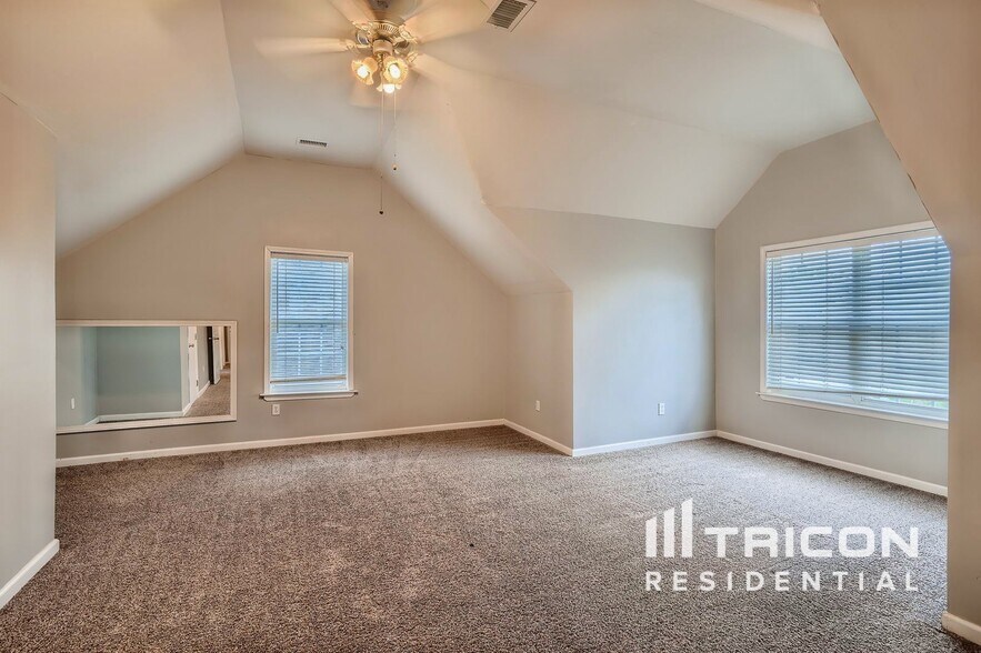 Building Photo - 3392 Summit Creek Ln