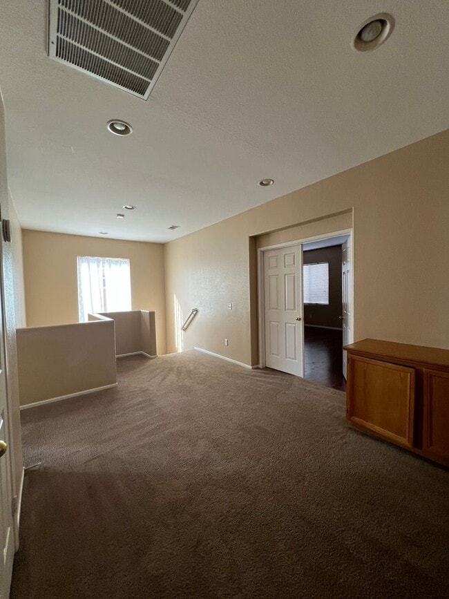 Building Photo - 38434 Coralino Dr