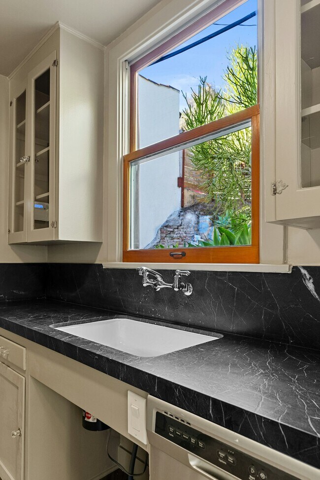 Building Photo - 2130 Apex Ave