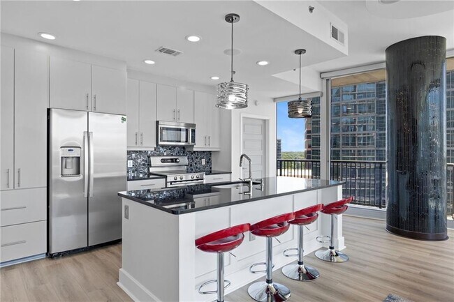 Building Photo - 1080 Peachtree St NE