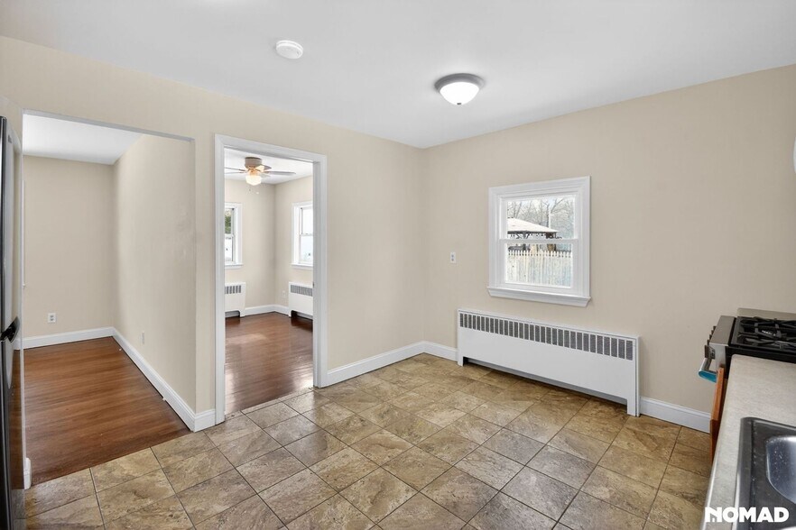 Building Photo - 1966 South St