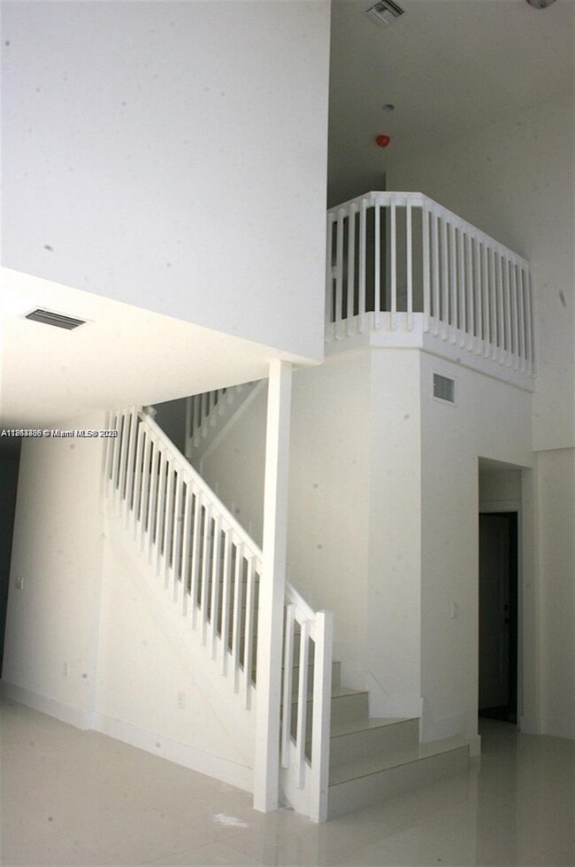 Building Photo - 15635 SW 12th Terrace
