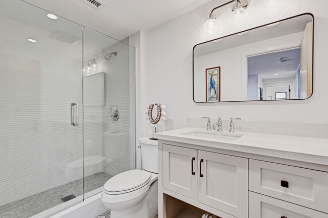 Building Photo - 4 S Vista De La Luna