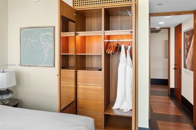 Building Photo - 101 20th St