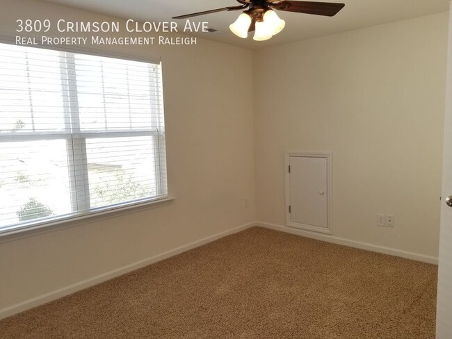 Building Photo - 3809 Crimson Clover Ave