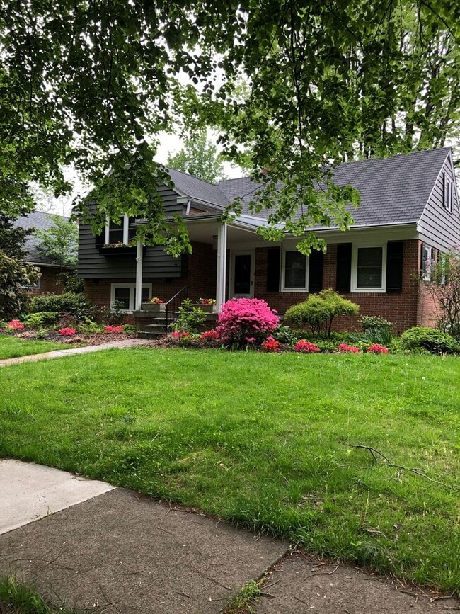 Building Photo - Wyomissing Schools Rental