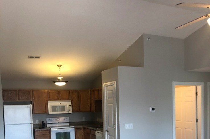 Building Photo - 641 E 46th St