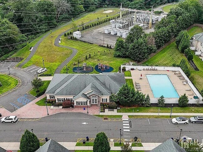 Building Photo - 60 Andrews Way