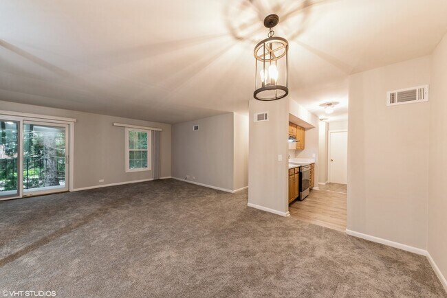 Building Photo - 560 Shorely Dr