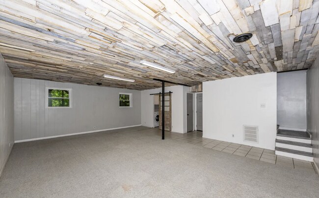 Building Photo - 1412 Marconi Dr