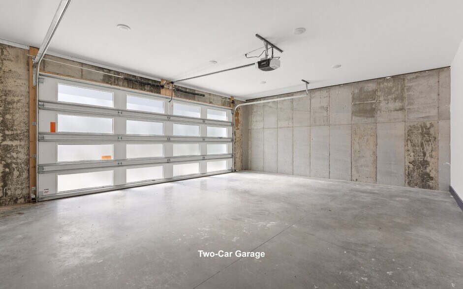Building Photo - 220 Progress Dr