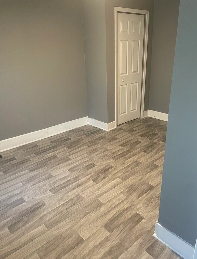 Building Photo - 16 Doubleday St