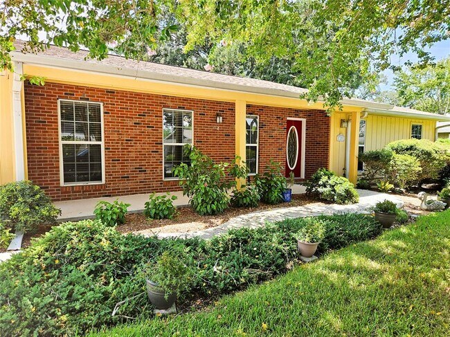 Building Photo - 1311 Glenview Ln
