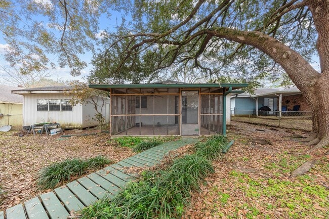 Building Photo - COMING APRIL 1ST!  NEWLY REMODELED HOME!