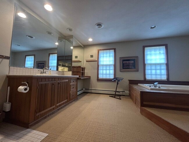 Building Photo - 266 N Haverhill Rd