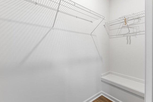 Building Photo - 916 Brees Ct