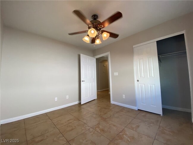 Building Photo - 5251 Sand Dollar Ave
