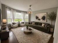 Building Photo - Beautiful Two Bedroom Townhome in Plymouth for $2,299.00/month!