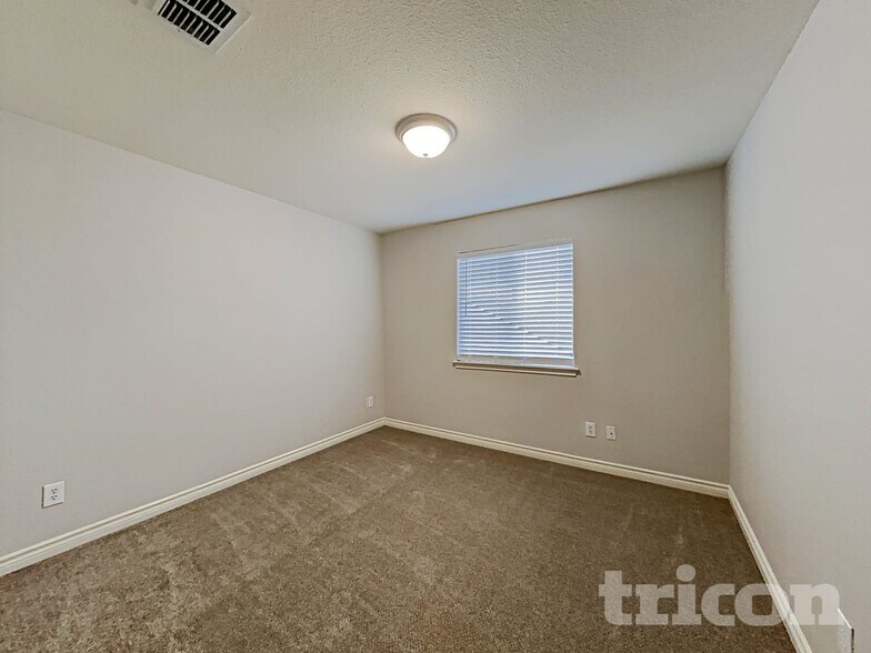 Building Photo - 9707 Marbach Bend