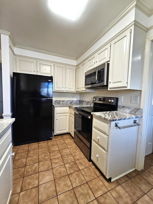 Building Photo - 27820 Crooked Oak Ln