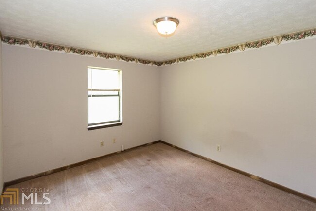 Building Photo - 214 Tanglewood Ln