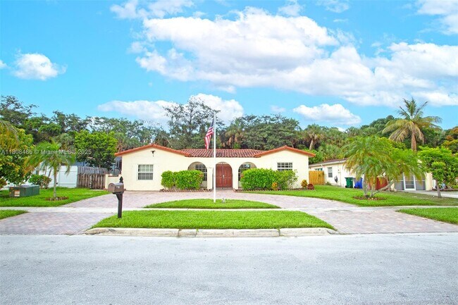 Building Photo - 781 SW 49th Terrace