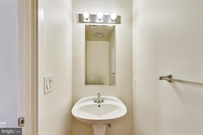 Building Photo - 4480 Market Commons Dr