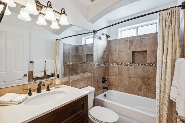 Building Photo - 3785 Cholla Dr