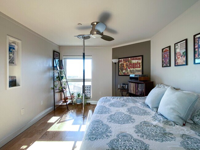 Building Photo - 601 N Segoe Rd